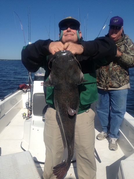 10-4-14 Helmers Catfish with BigCrappie Guide CCL
